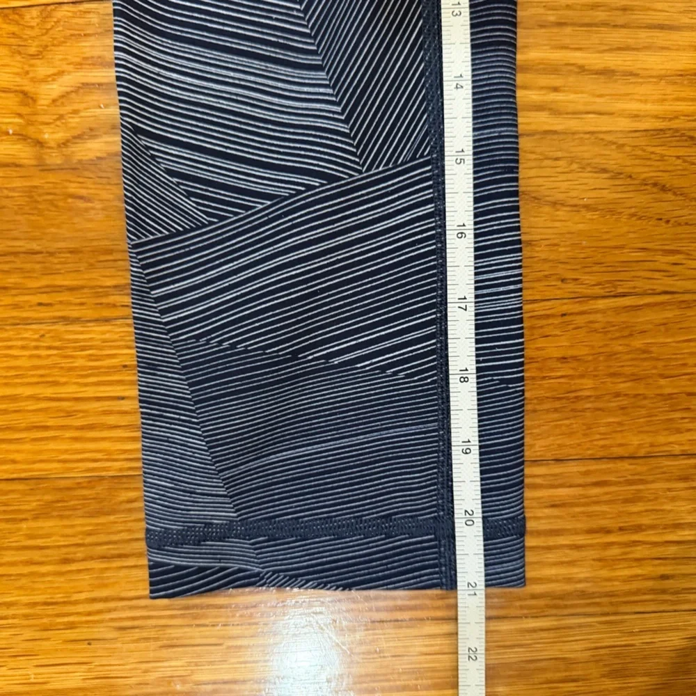 Lululemon Wunder Under Crop HR Full-On Luxtreme 21
